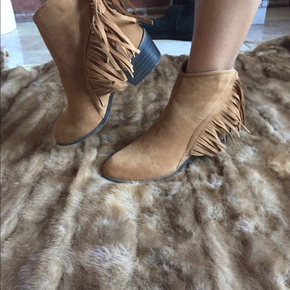 NEW Side Zipper Fringe Ankle Booties Faux Suede - Picture 1 of 6